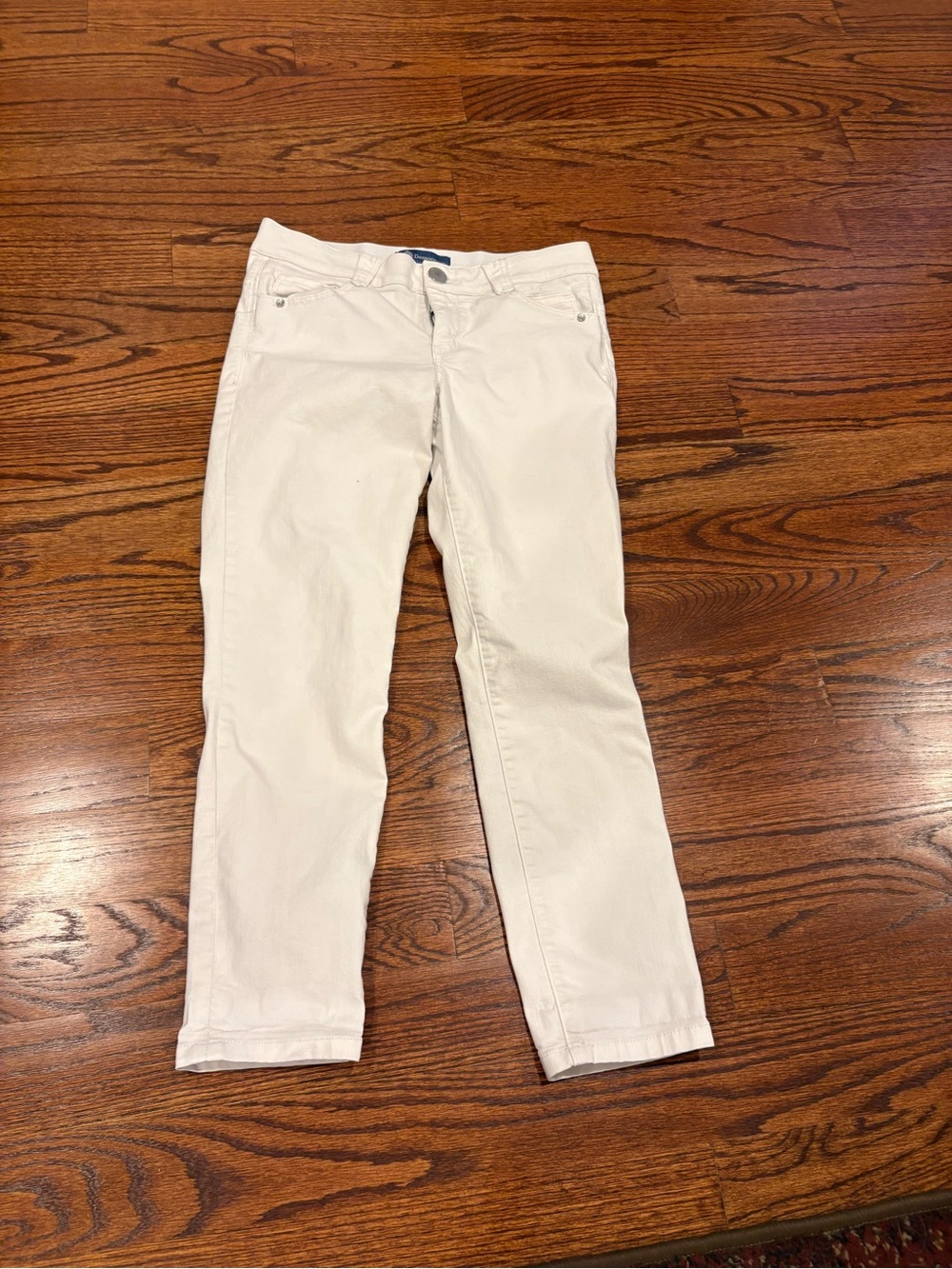 Democracy Ab Solution Women’s White Straight-Leg Jeans cropped